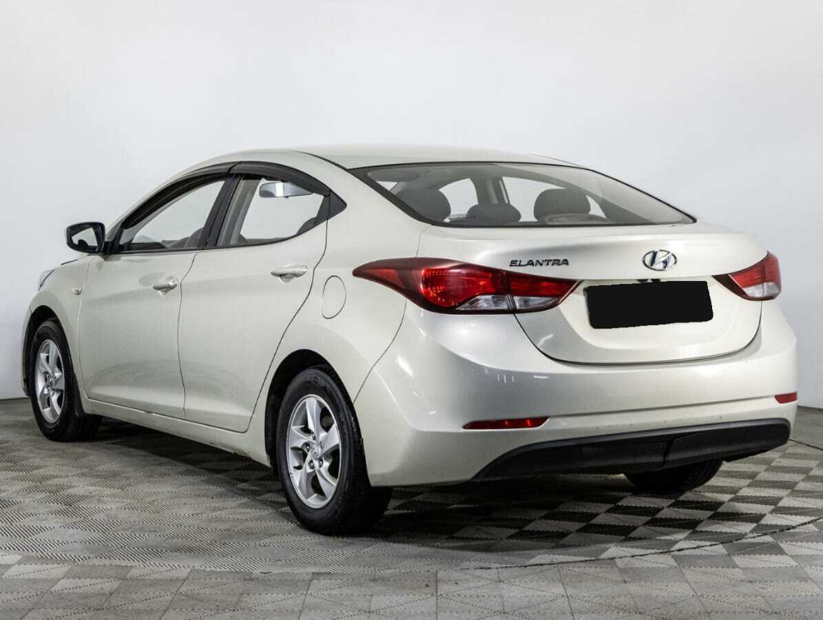 Купить Hyundai Elantra с пробегом. Фото: #6