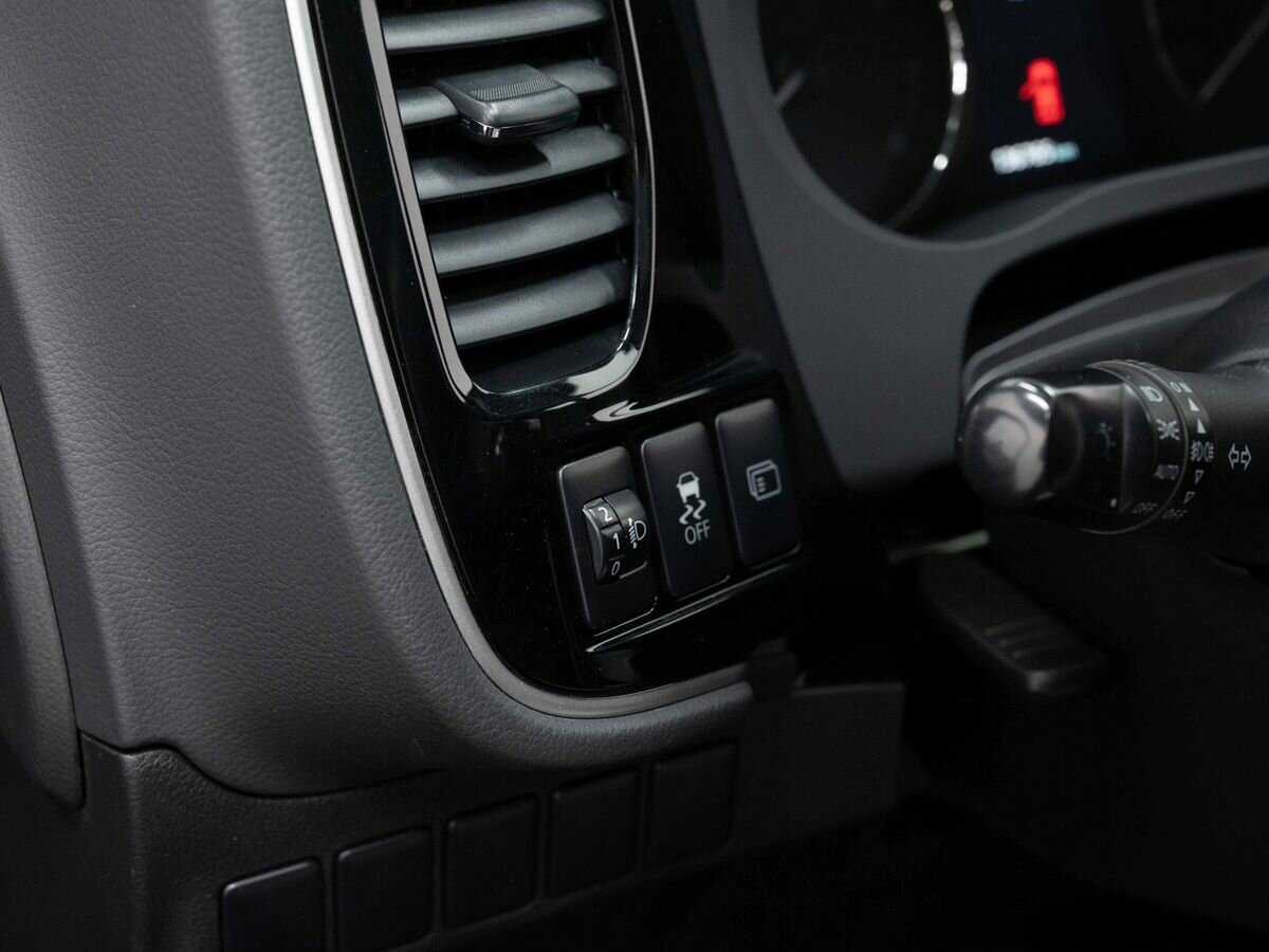 Купить Mitsubishi Outlander с пробегом. Фото: #16