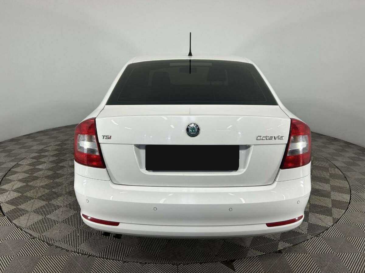 Купить Skoda Octavia с пробегом. Фото: #2