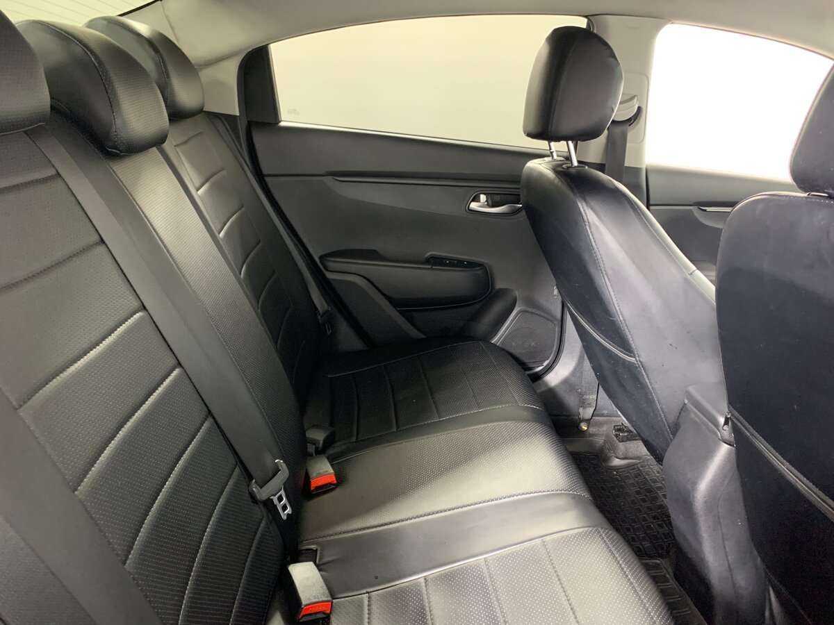 Купить Kia Rio с пробегом. Фото: #14