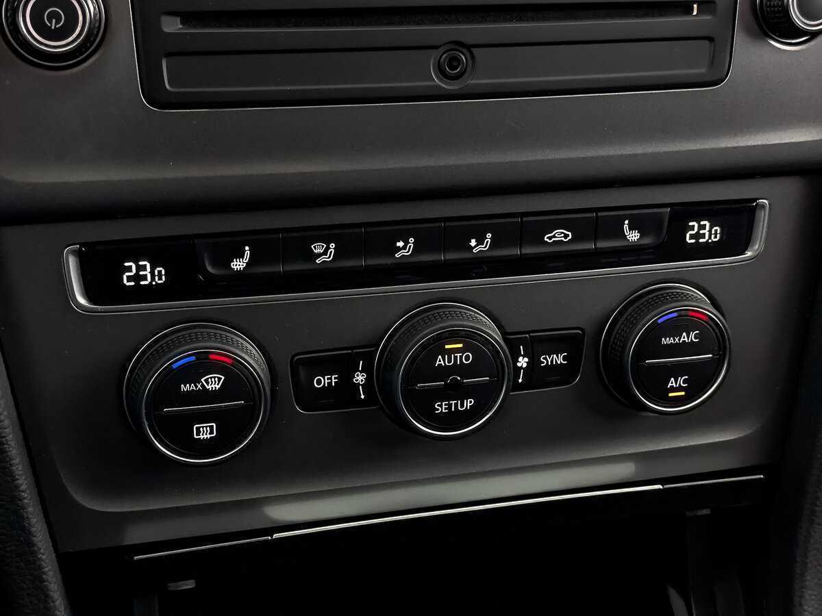 Купить Volkswagen Golf с пробегом. Фото: #20