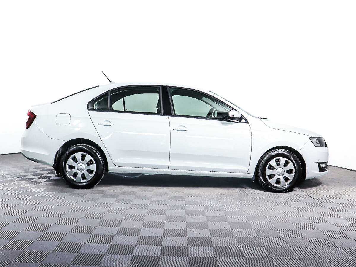 Купить Skoda Rapid с пробегом. Фото: #3