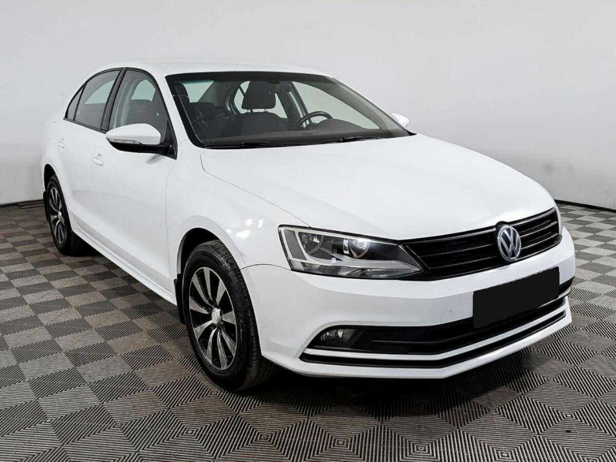 Купить Volkswagen Jetta с пробегом. Фото: #2
