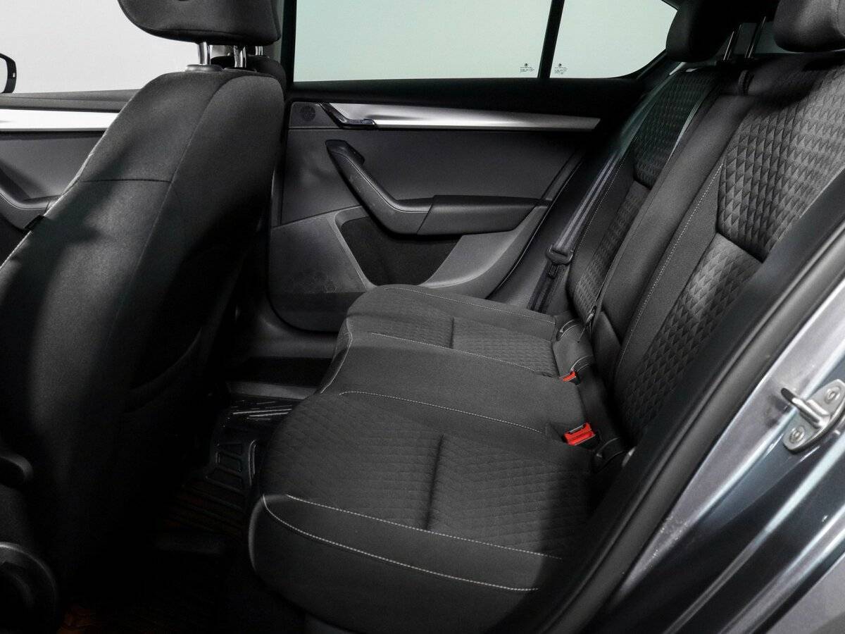 Купить Skoda Octavia с пробегом. Фото: #5