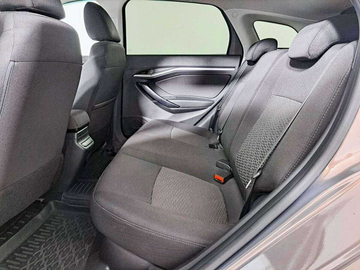 Купить Lada (ВАЗ) Vesta с пробегом. Фото: #9