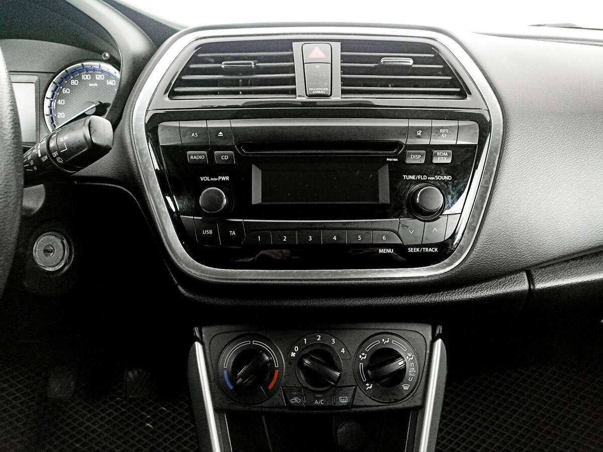 Купить Suzuki SX4 с пробегом. Фото: #12