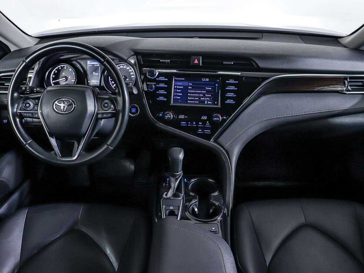 Купить Toyota Camry с пробегом. Фото: #5