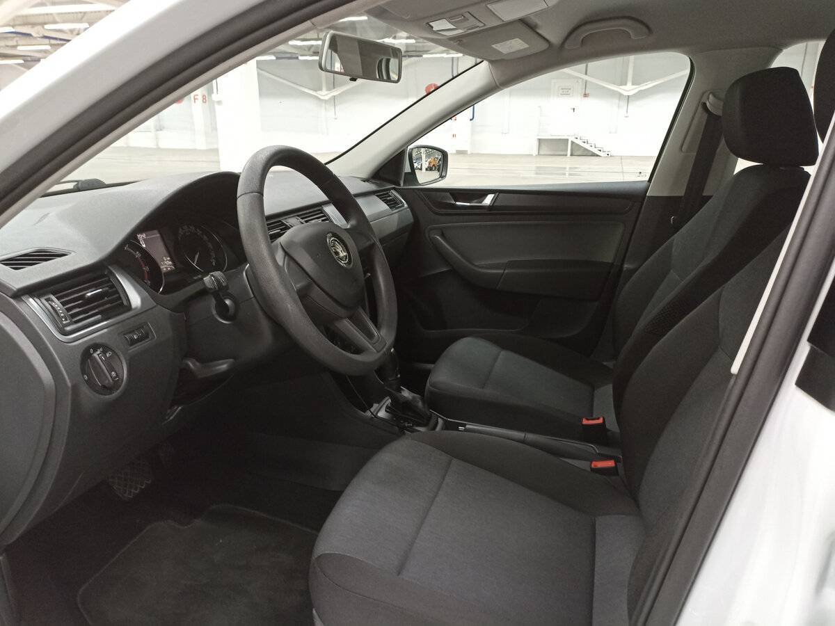 Купить Skoda Rapid с пробегом. Фото: #15