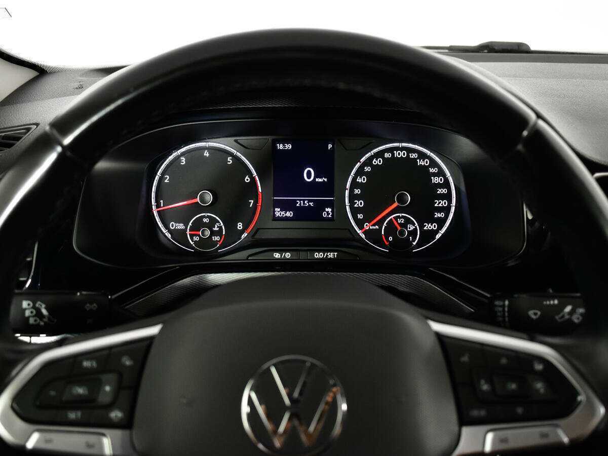 Купить Volkswagen Polo с пробегом. Фото: #10