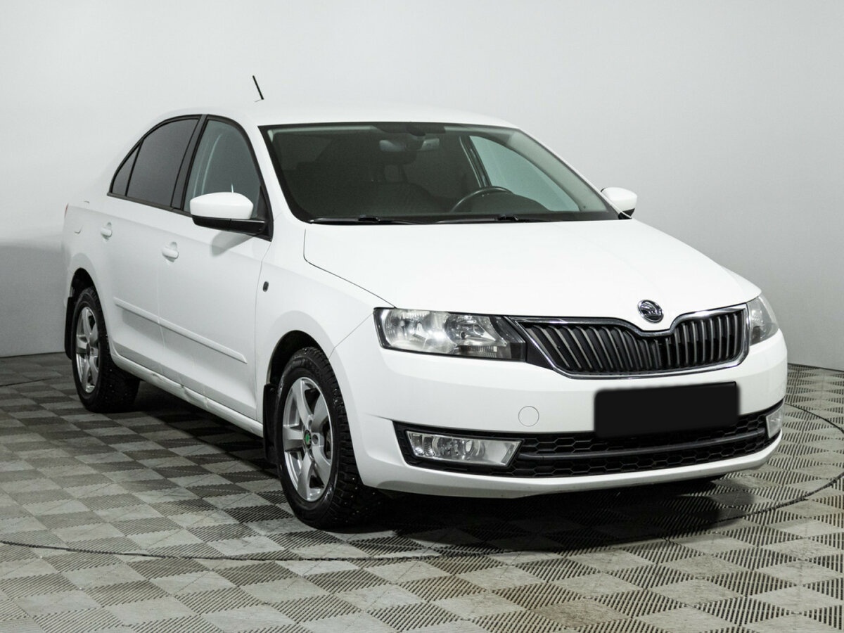 Купить Skoda Rapid с пробегом. Фото: #2