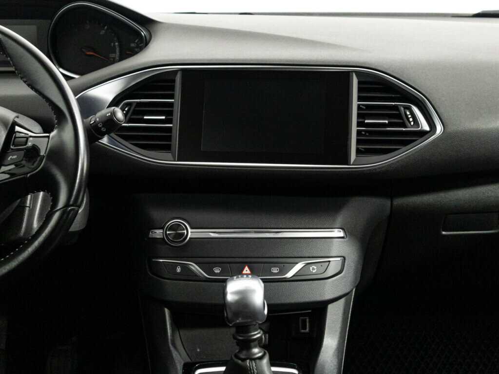 Купить Peugeot 308 с пробегом. Фото: #13