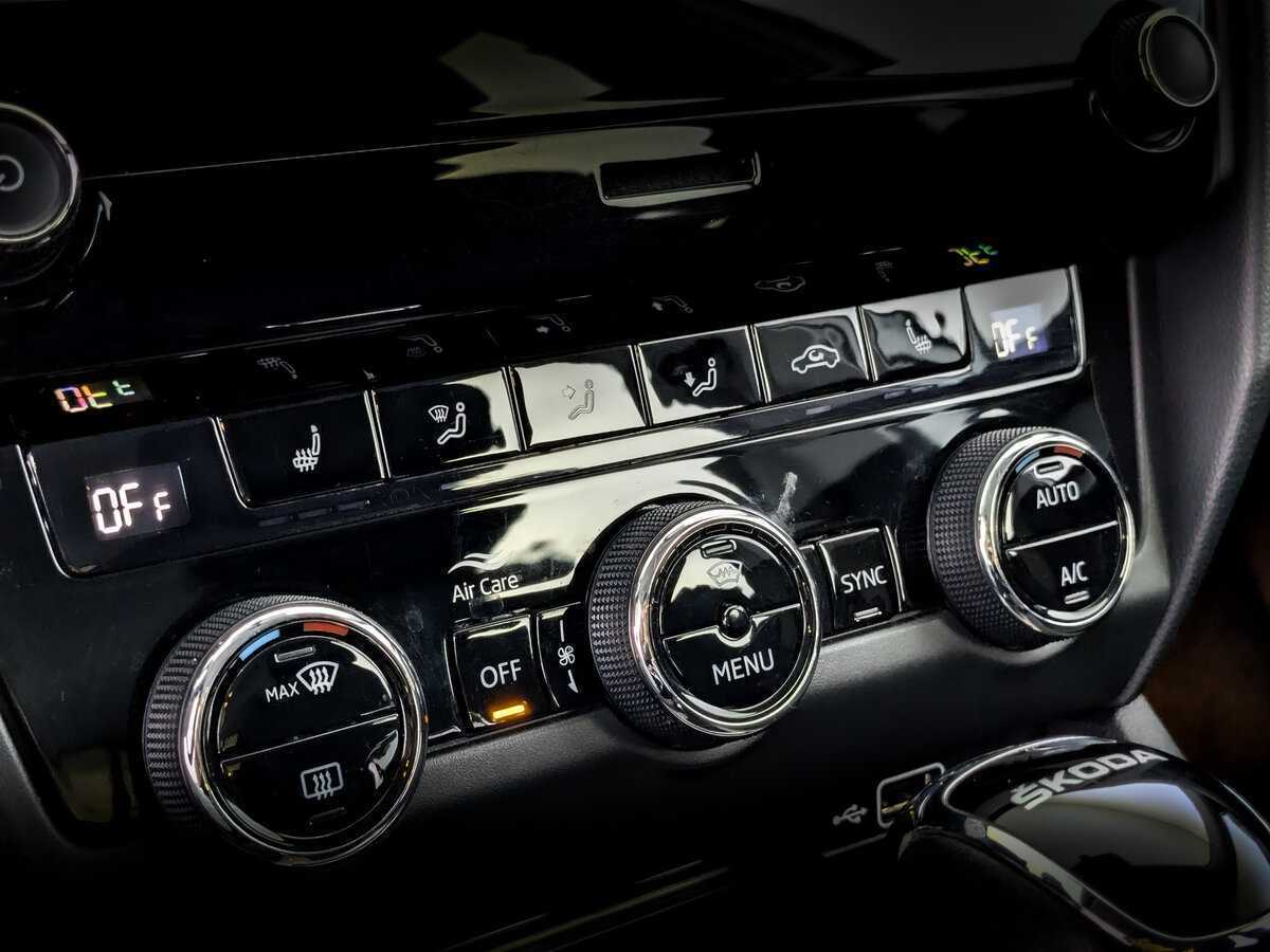 Купить Skoda Octavia с пробегом. Фото: #24