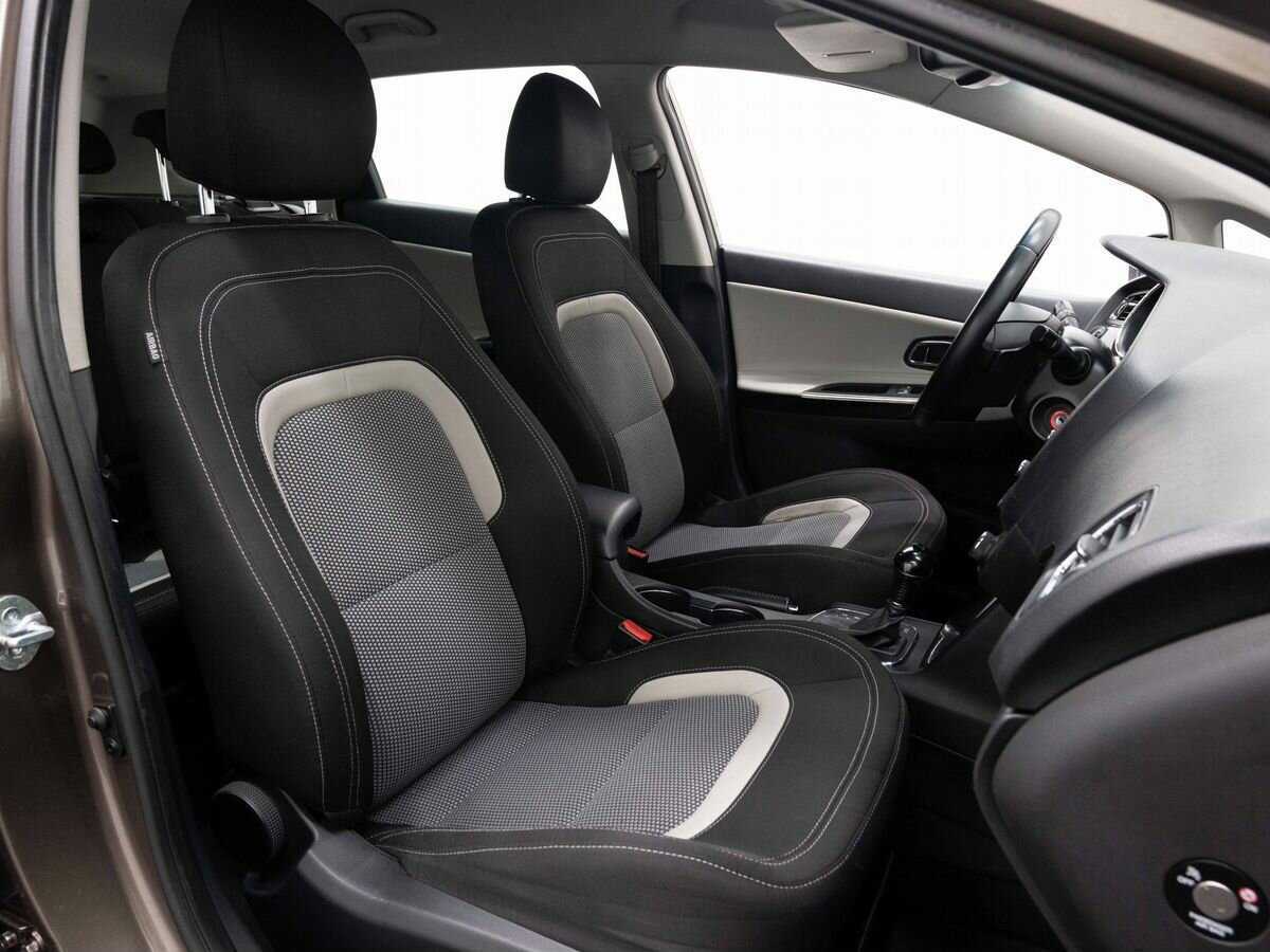 Купить Kia Ceed с пробегом. Фото: #11