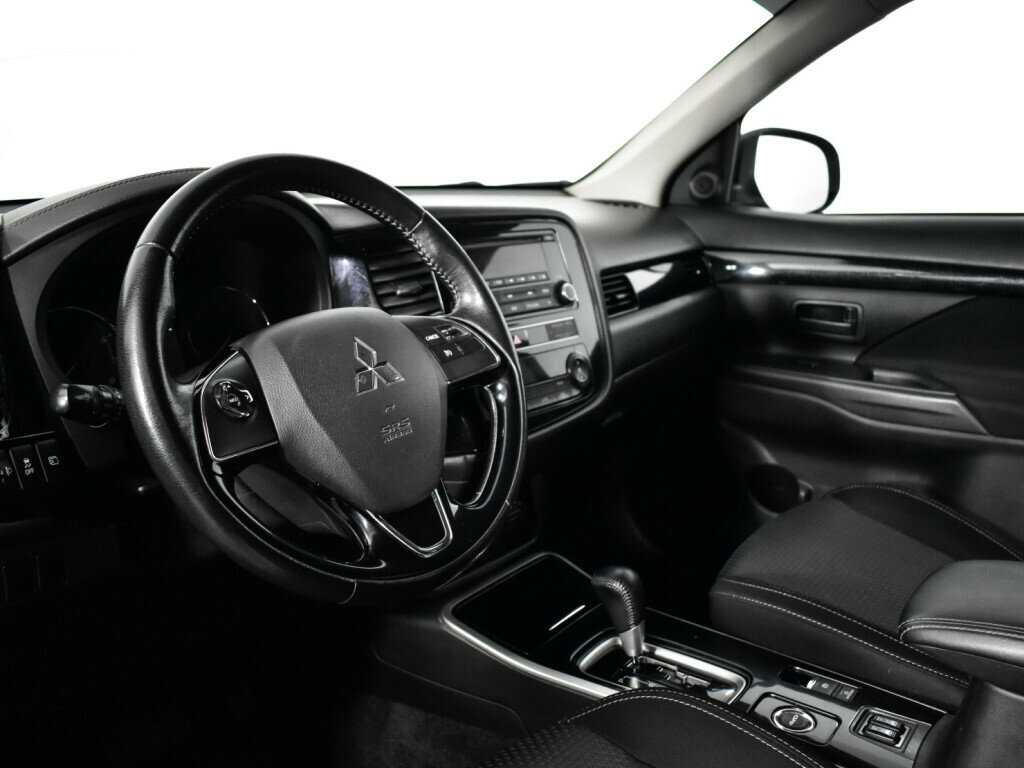 Купить Mitsubishi Outlander с пробегом. Фото: #12