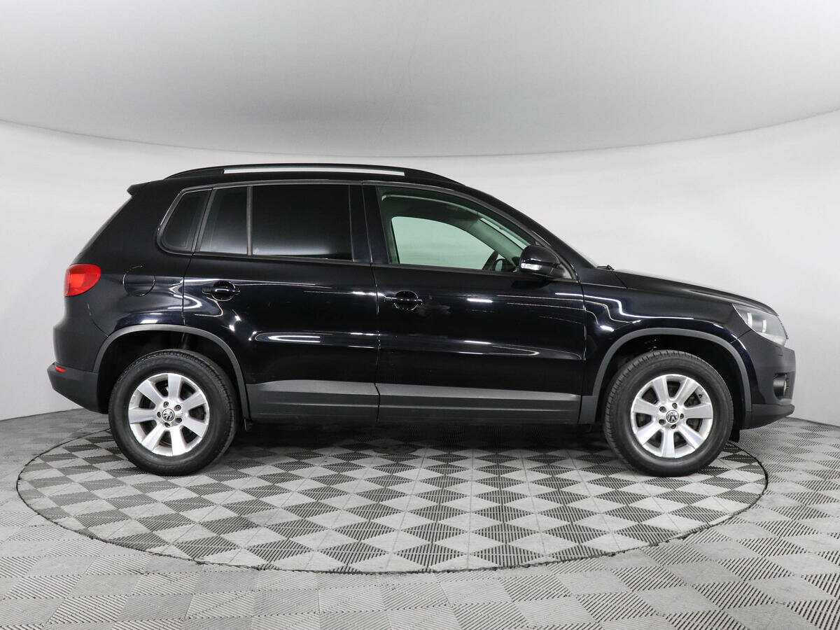 Купить Volkswagen Tiguan с пробегом. Фото: #3