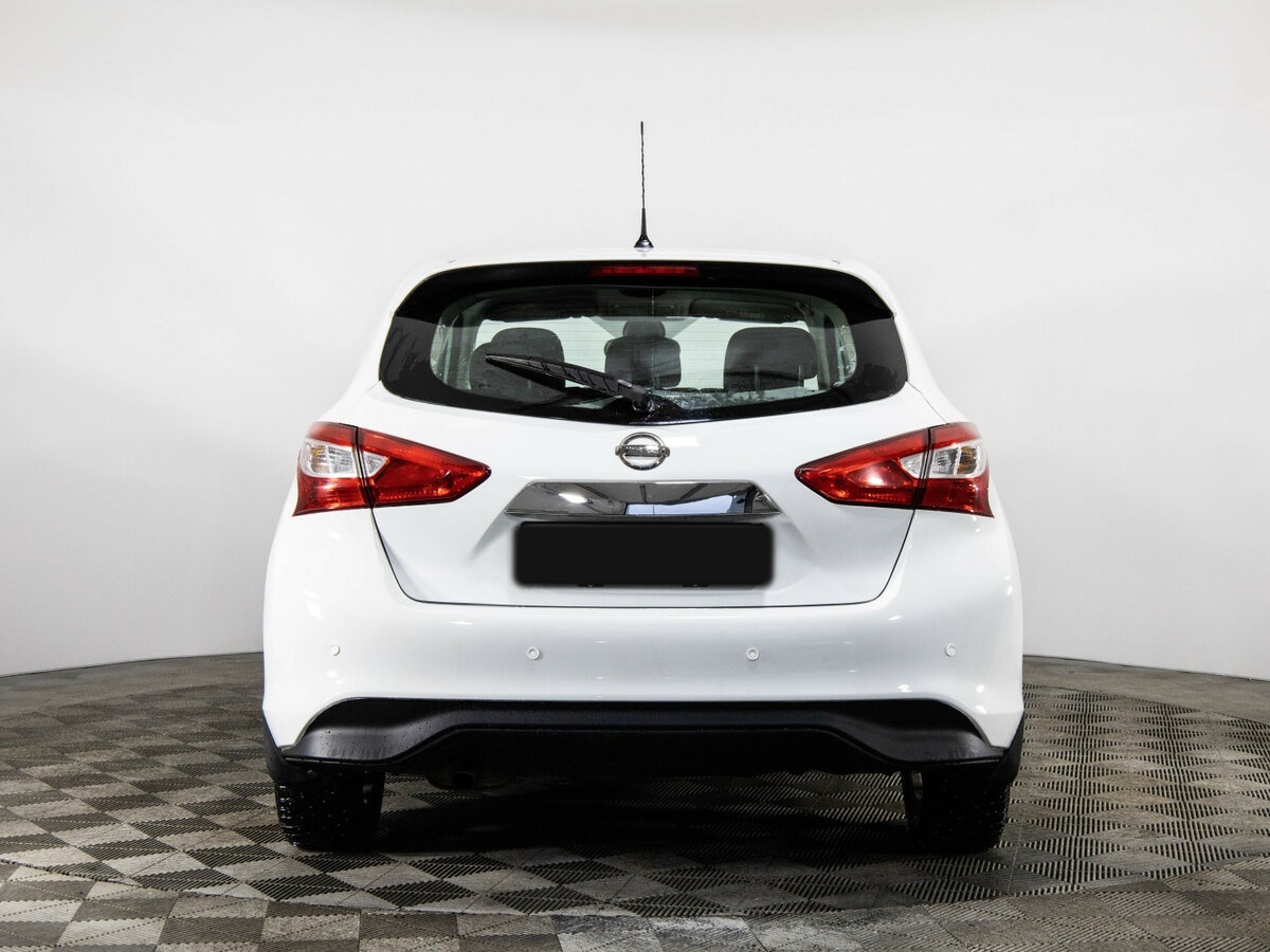 Купить Nissan Tiida с пробегом. Фото: #4