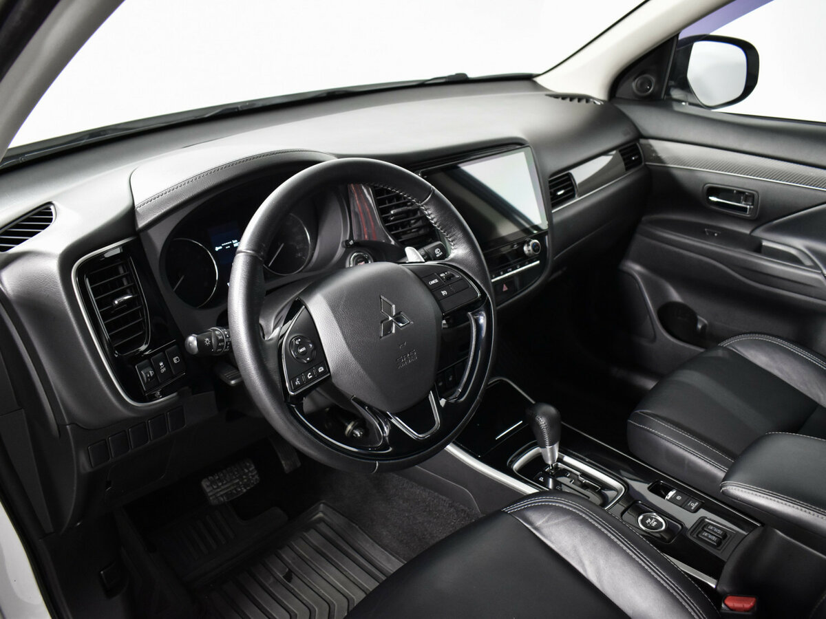 Купить Mitsubishi Outlander с пробегом. Фото: #8