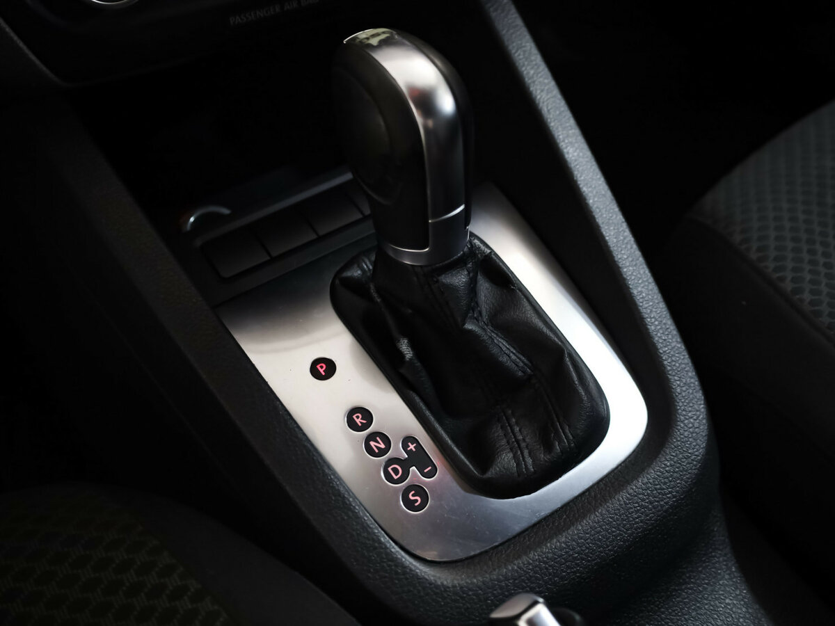 Купить Volkswagen Jetta с пробегом. Фото: #15