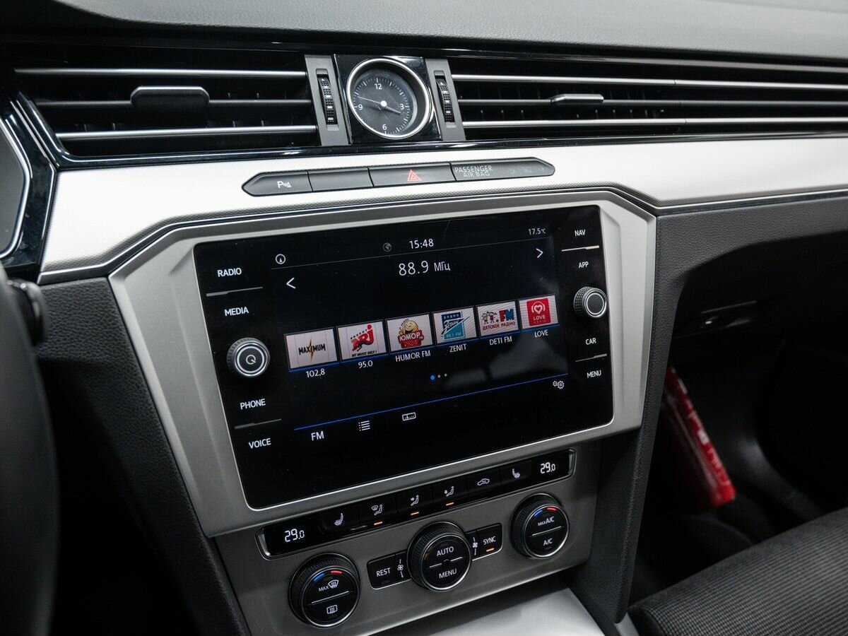 Купить Volkswagen Passat с пробегом. Фото: #18