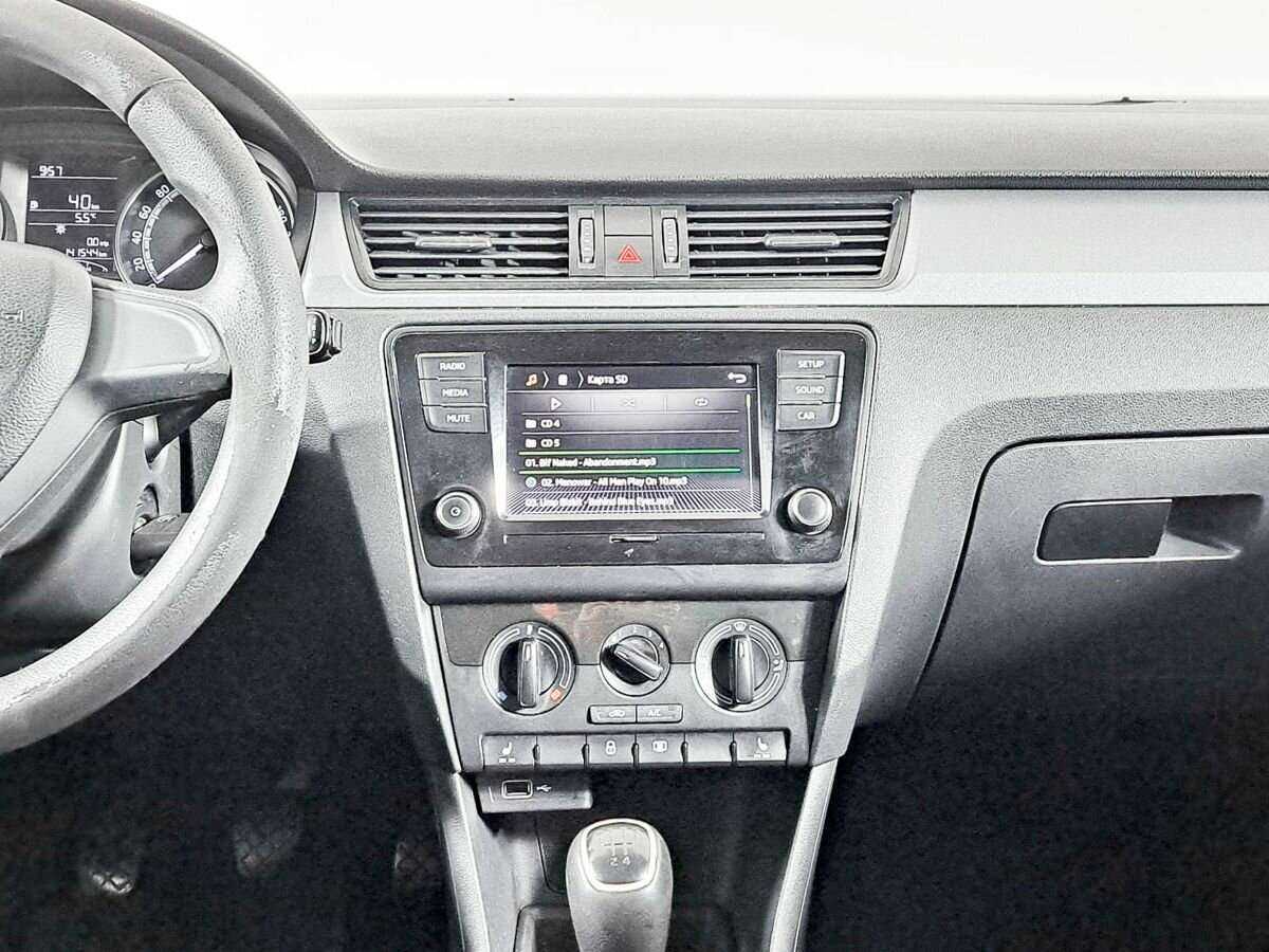 Купить Skoda Rapid с пробегом. Фото: #9