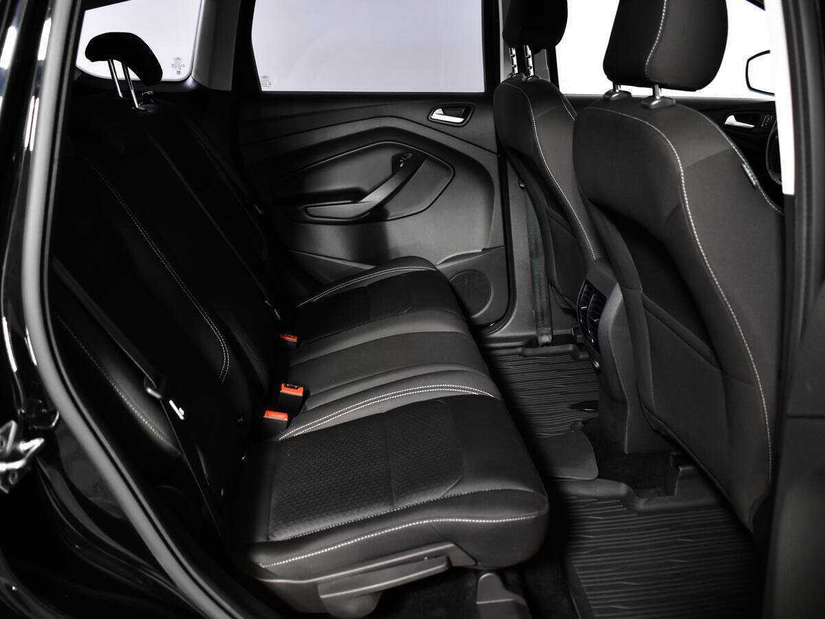 Купить Ford Kuga с пробегом. Фото: #9