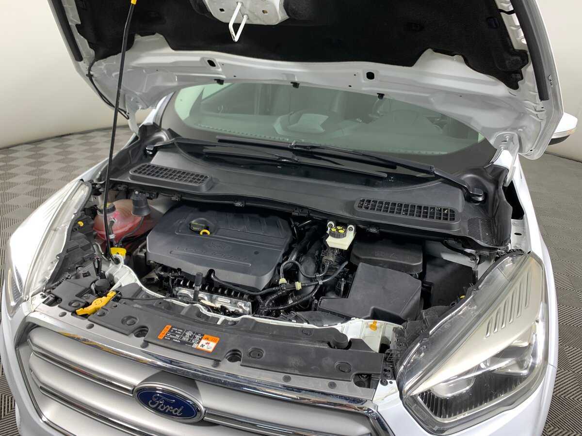 Купить Ford Kuga с пробегом. Фото: #10