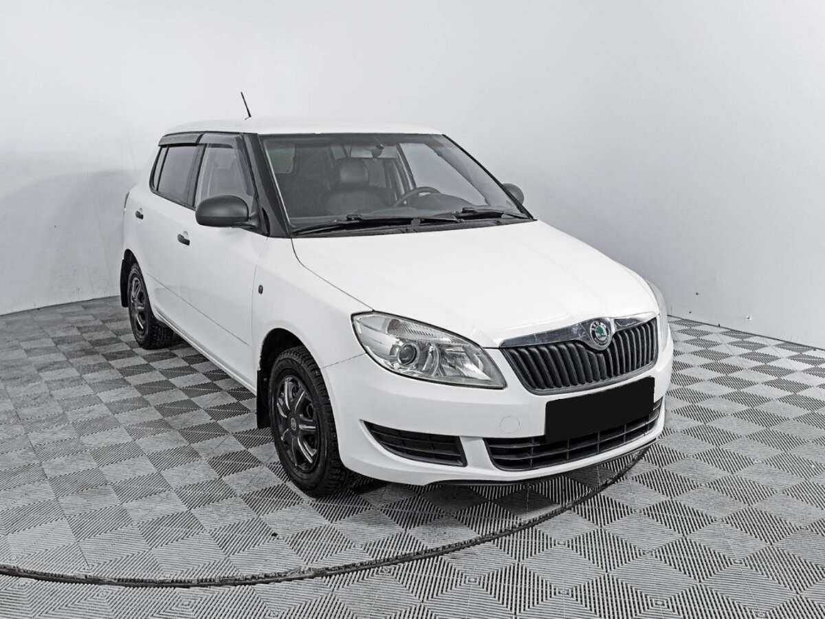 Купить Skoda Fabia с пробегом. Фото: #2
