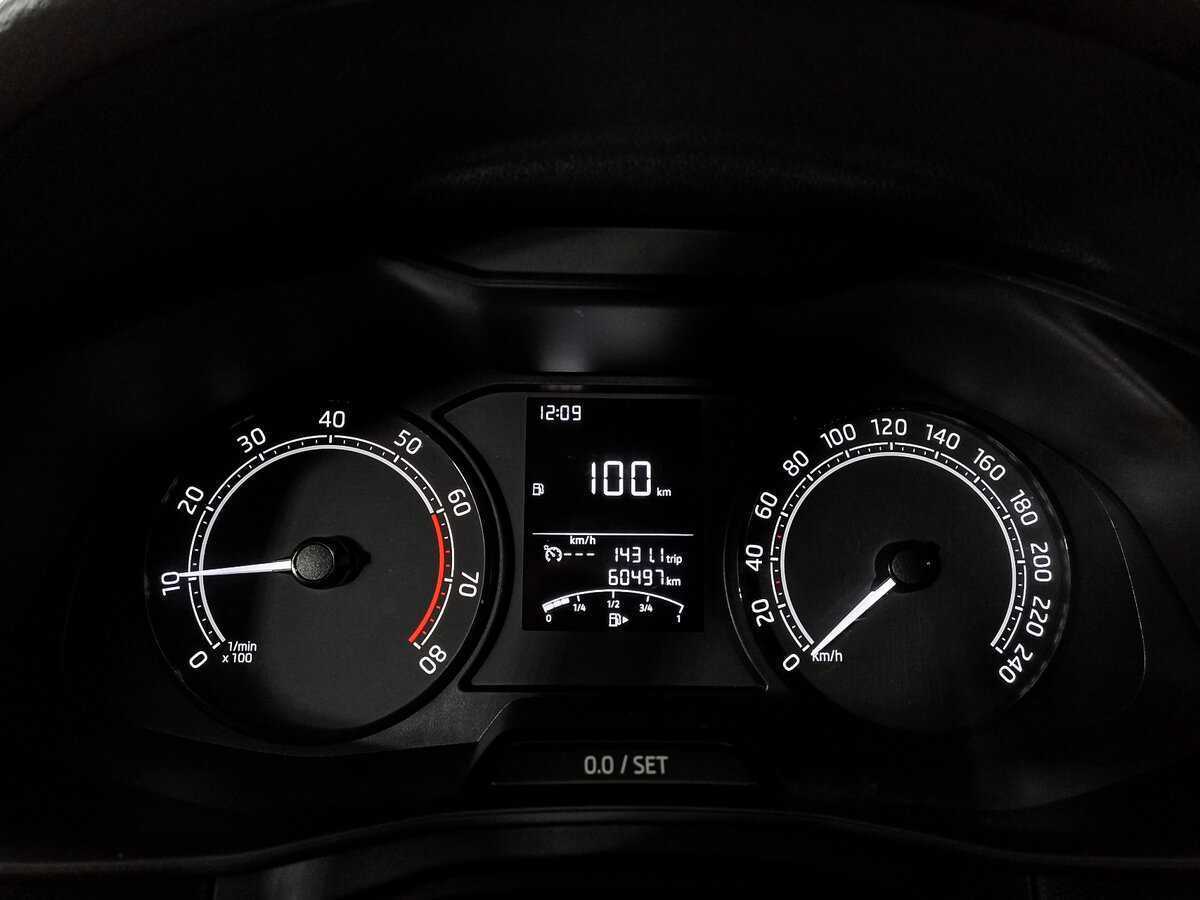 Купить Skoda Rapid с пробегом. Фото: #9