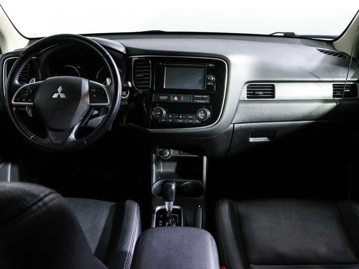 Купить Mitsubishi Outlander с пробегом. Фото: #9