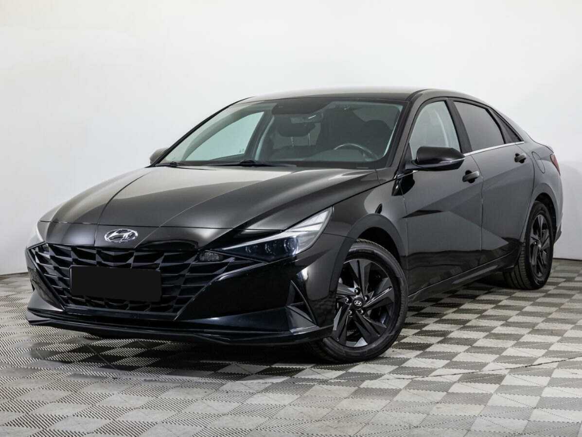 Купить Hyundai Elantra с пробегом. Посмотреть фото