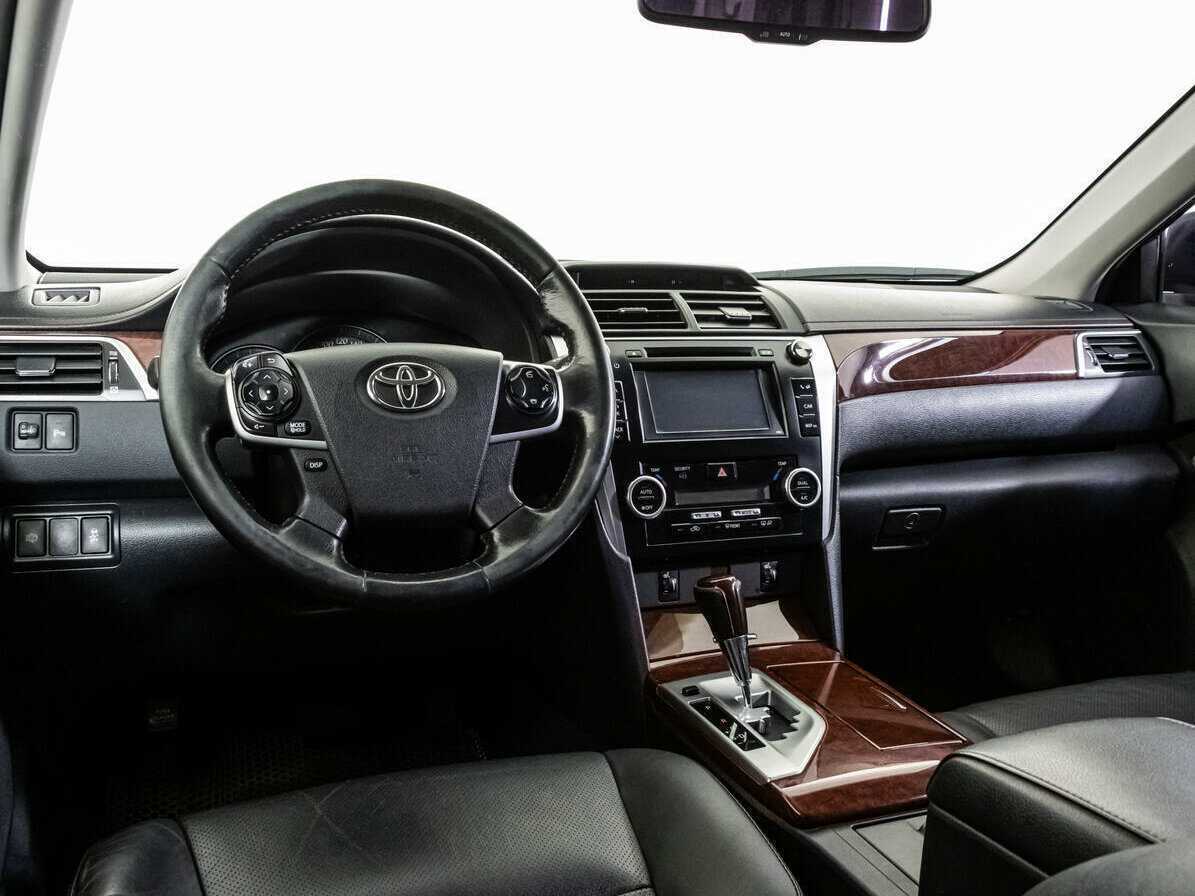 Купить Toyota Camry с пробегом. Фото: #8