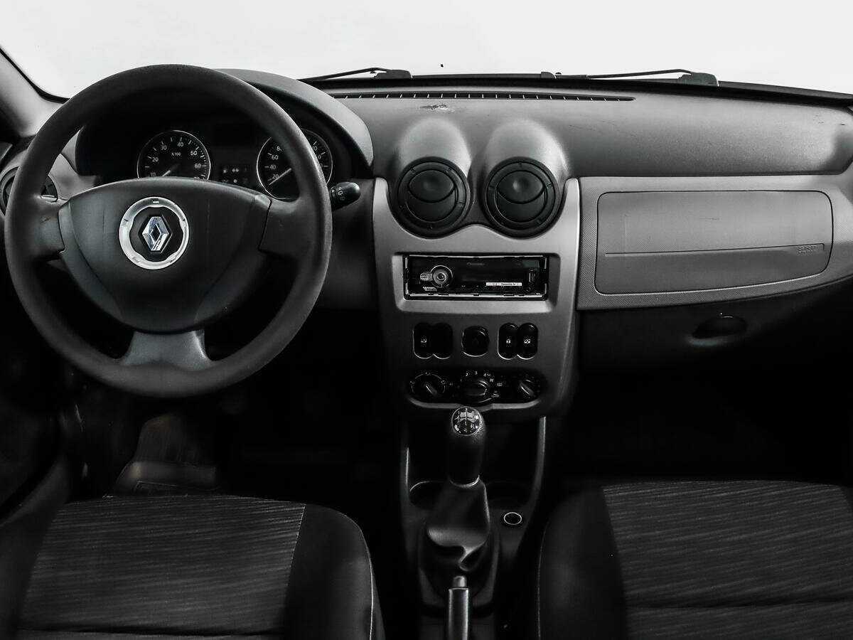 Купить Renault Sandero с пробегом. Фото: #11