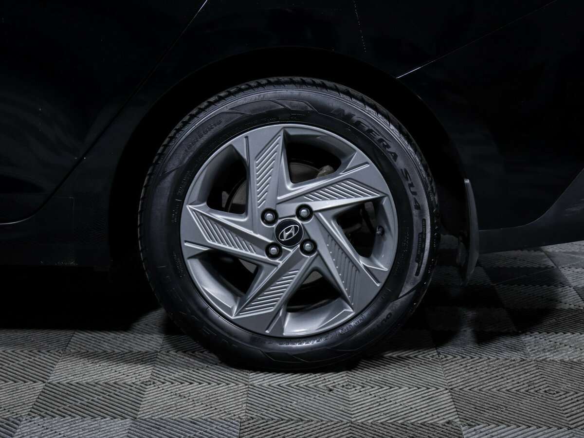 Купить Hyundai Solaris с пробегом. Фото: #11