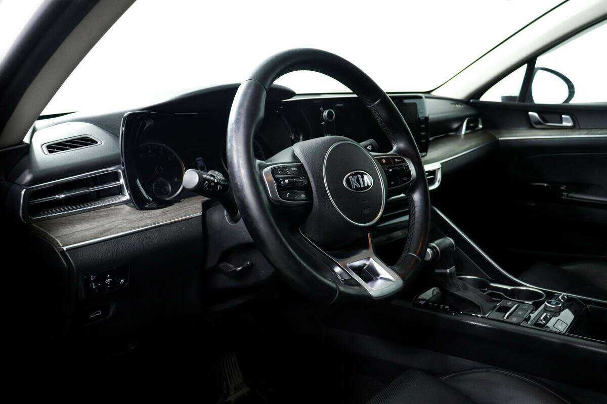 Купить Kia K5 с пробегом. Фото: #12