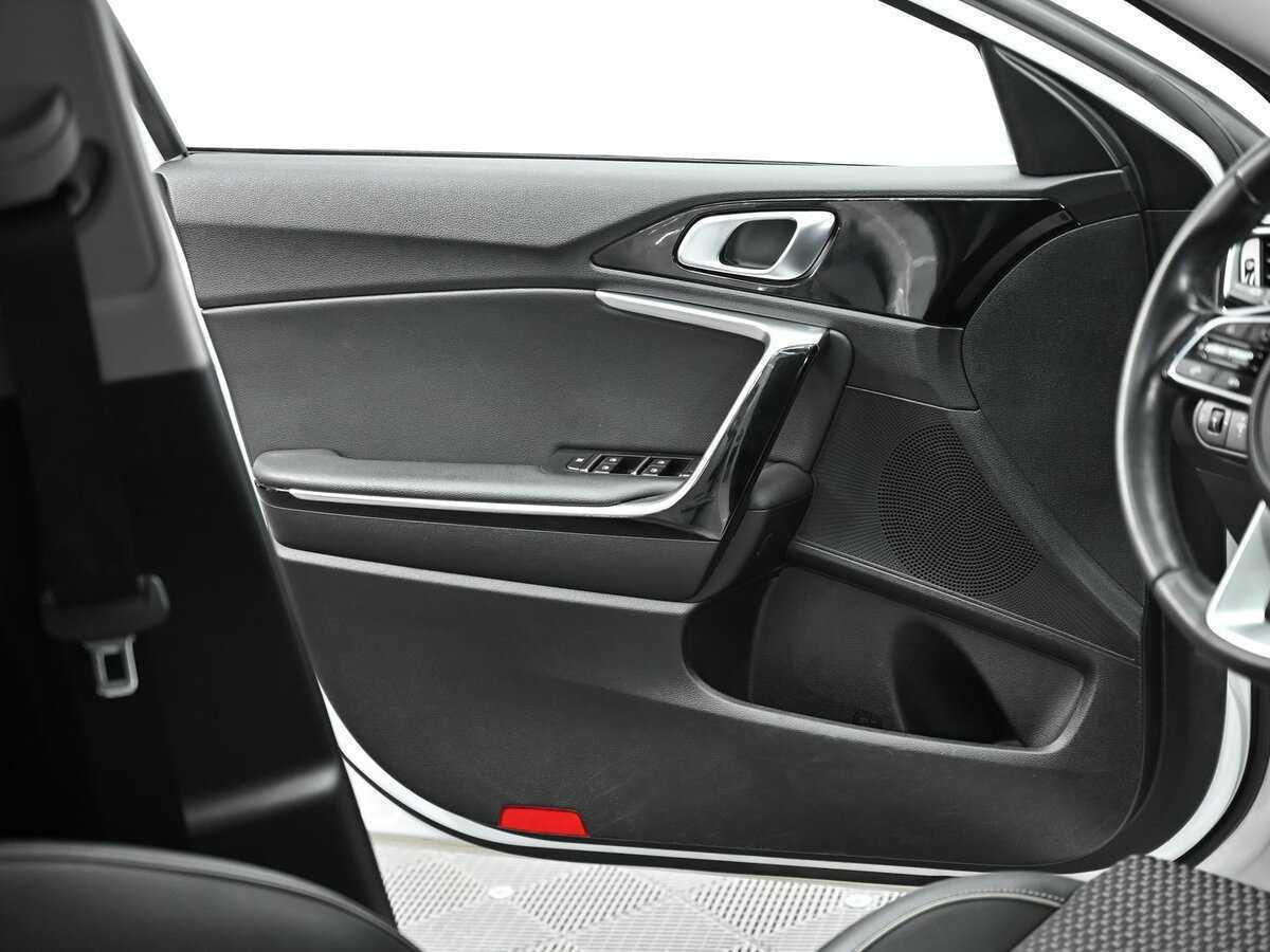 Купить Kia Ceed с пробегом. Фото: #5