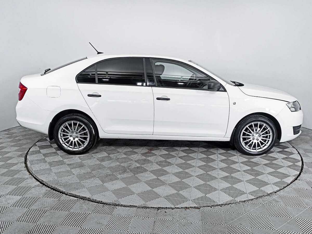 Купить Skoda Rapid с пробегом. Фото: #3