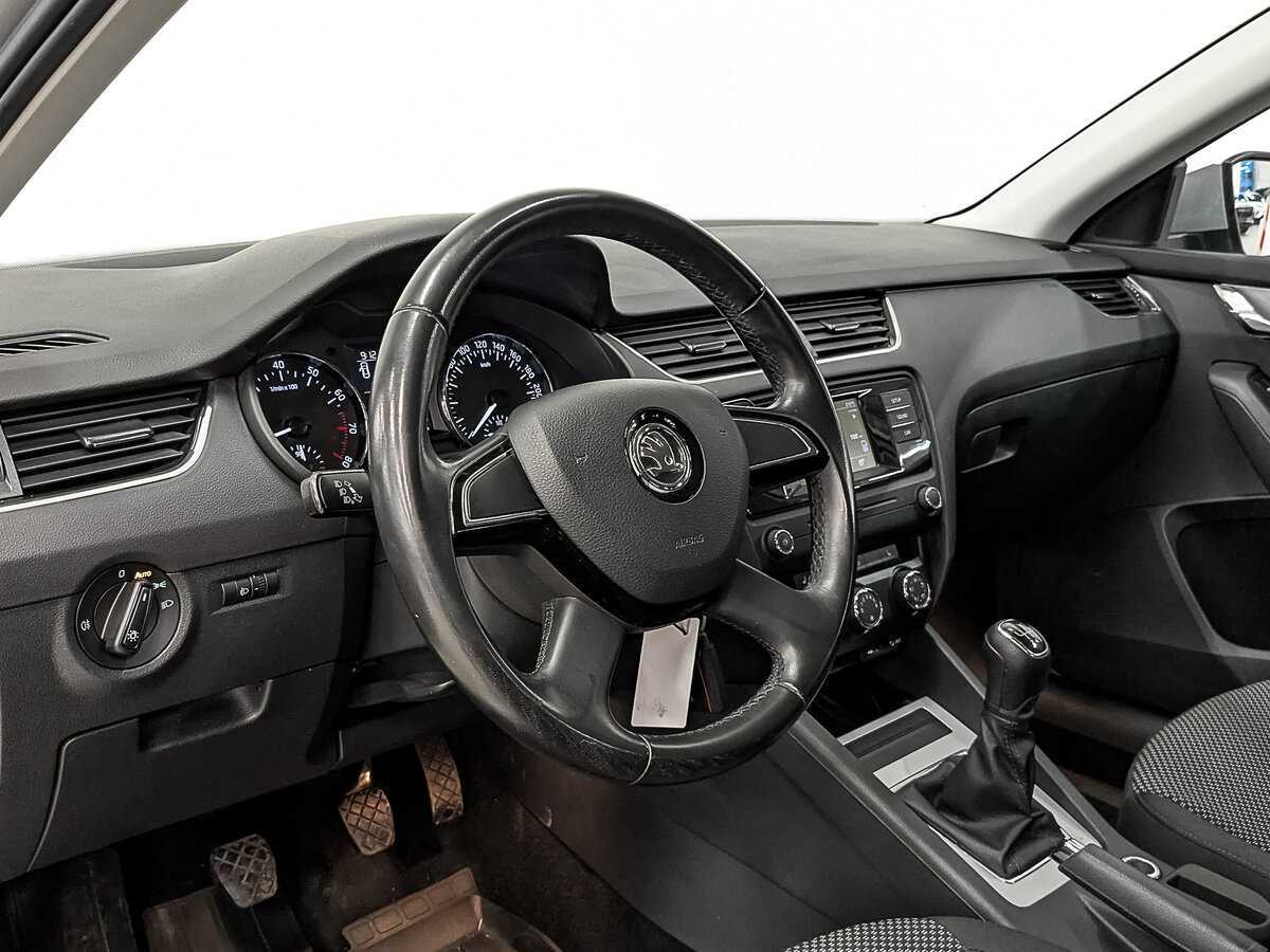 Купить Skoda Octavia с пробегом. Фото: #14