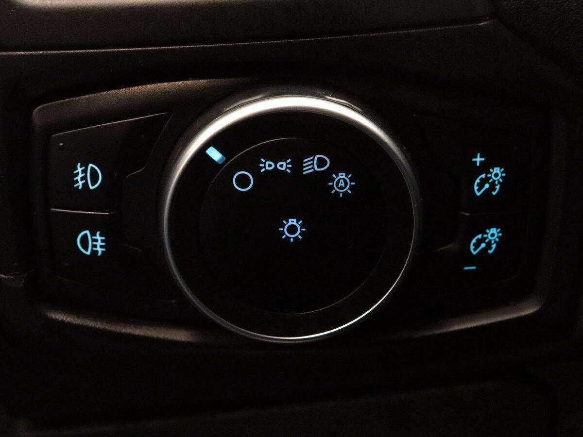 Купить Ford Focus с пробегом. Фото: #13