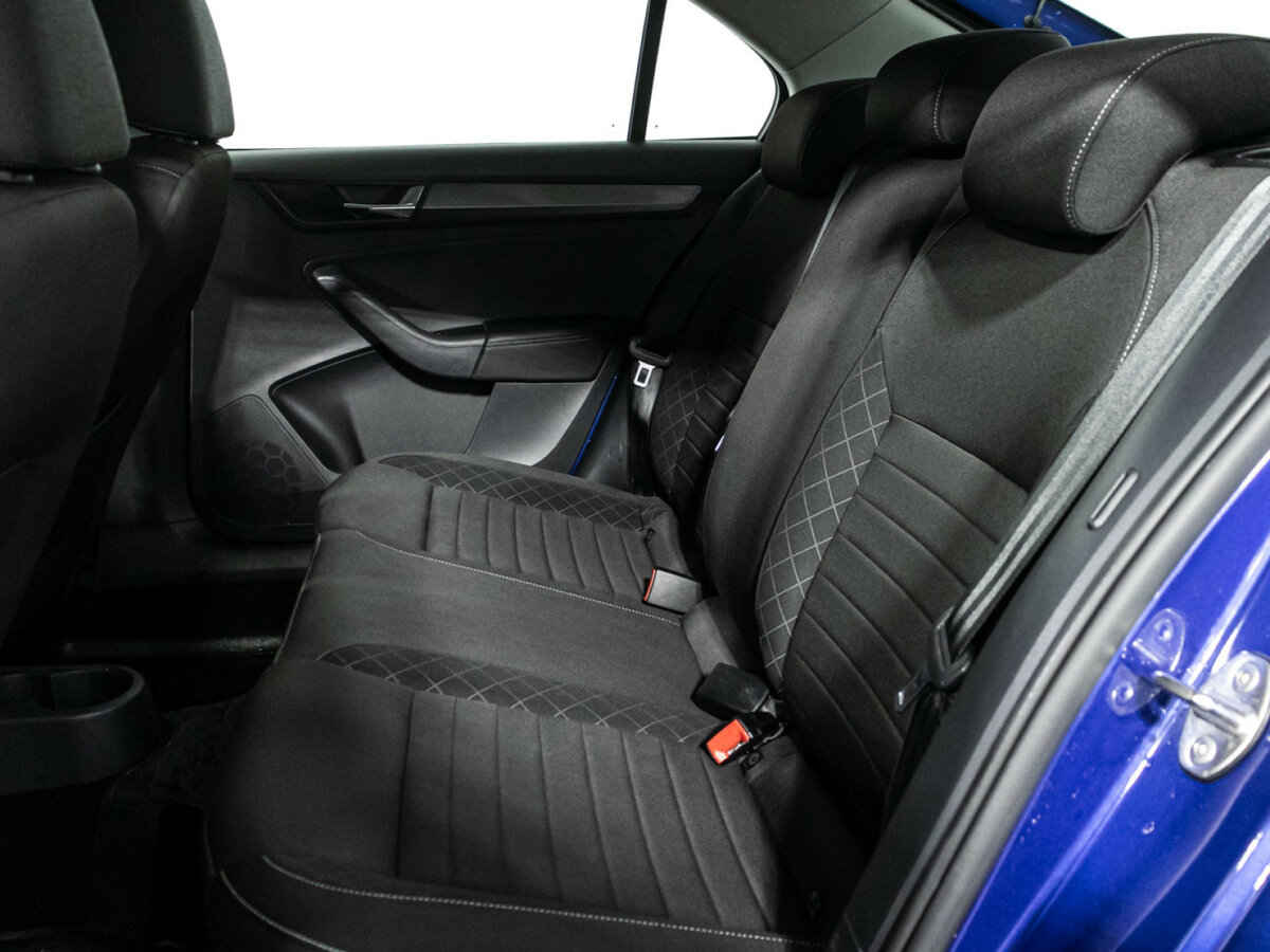 Купить Skoda Rapid с пробегом. Фото: #9