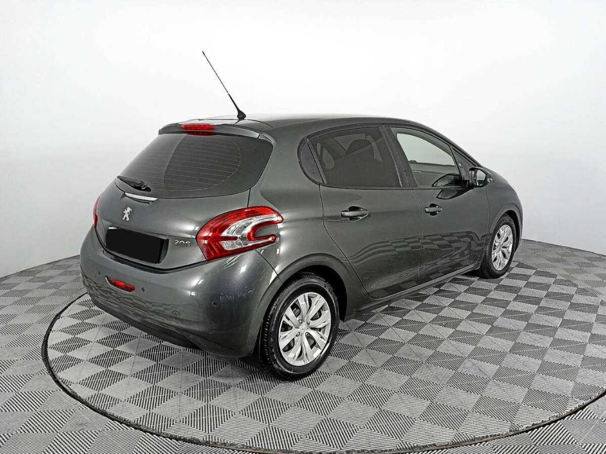 Купить Peugeot 208 с пробегом. Фото: #4