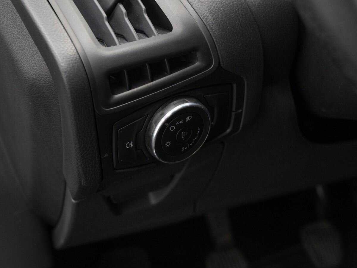 Купить Ford Focus с пробегом. Фото: #15
