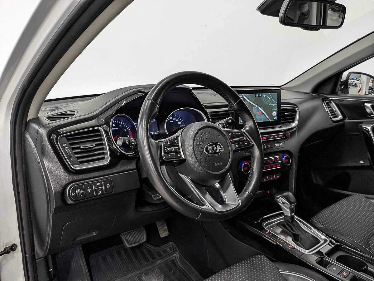 Купить Kia Ceed с пробегом. Фото: #10