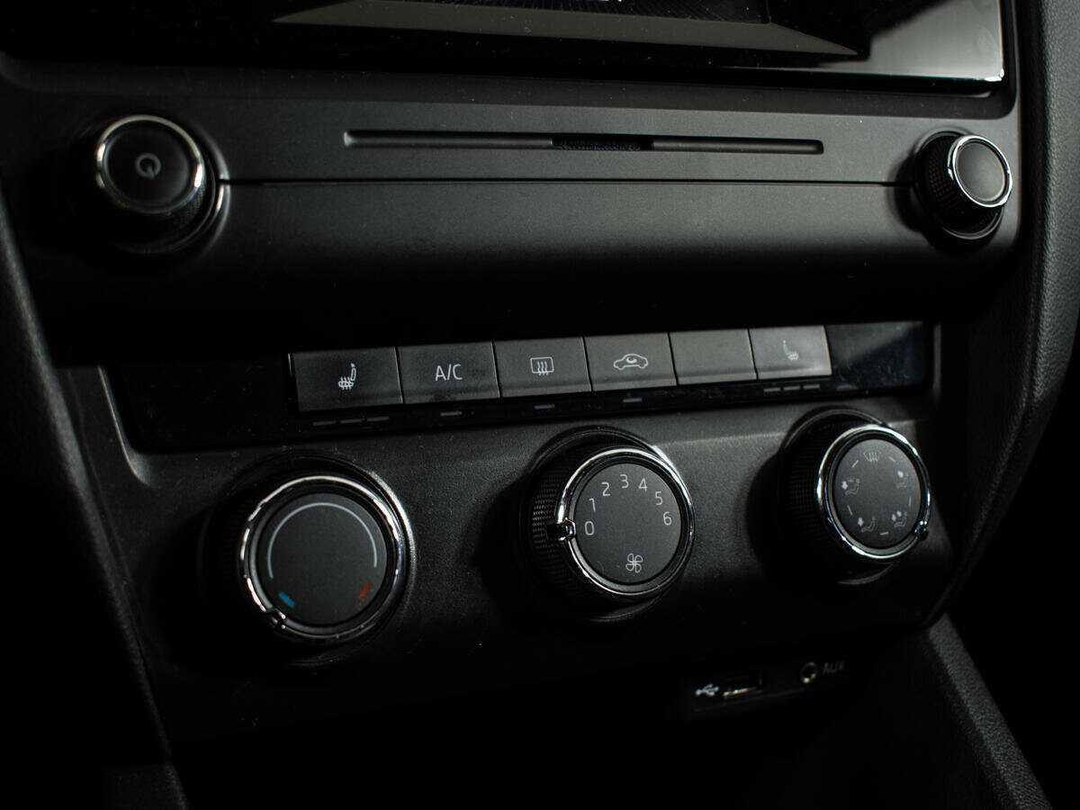 Купить Skoda Octavia с пробегом. Фото: #10