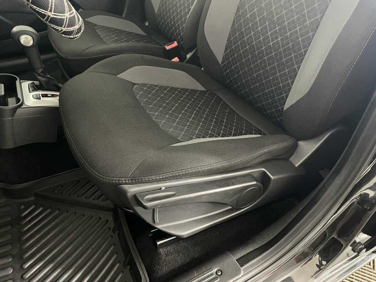 Купить Lada (ВАЗ) Granta с пробегом. Фото: #9