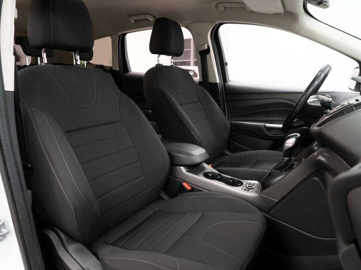 Купить Ford Kuga с пробегом. Фото: #8