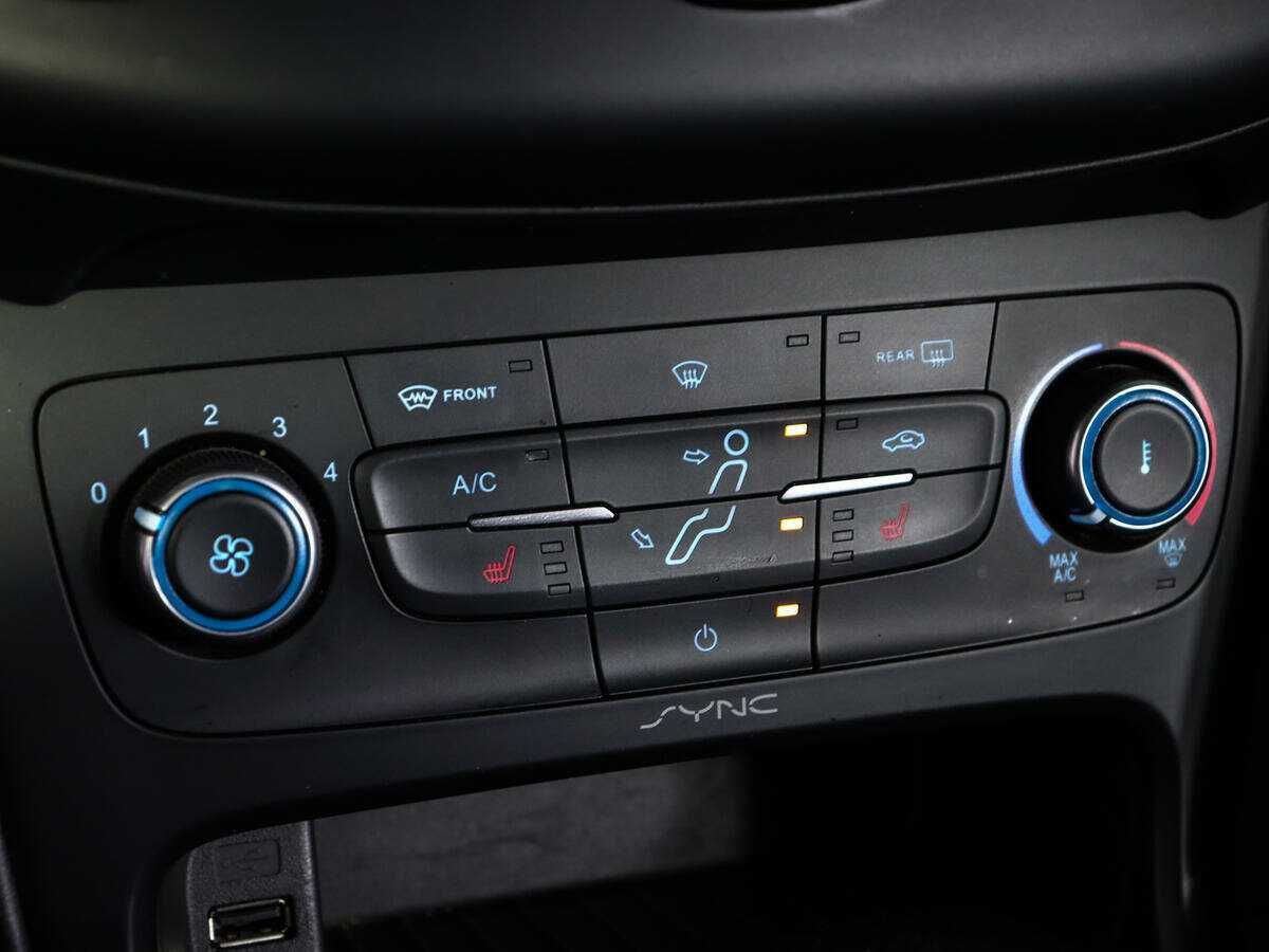 Купить Ford Focus с пробегом. Фото: #15