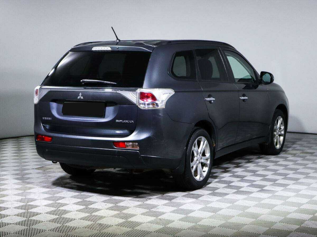 Купить Mitsubishi Outlander с пробегом. Фото: #3