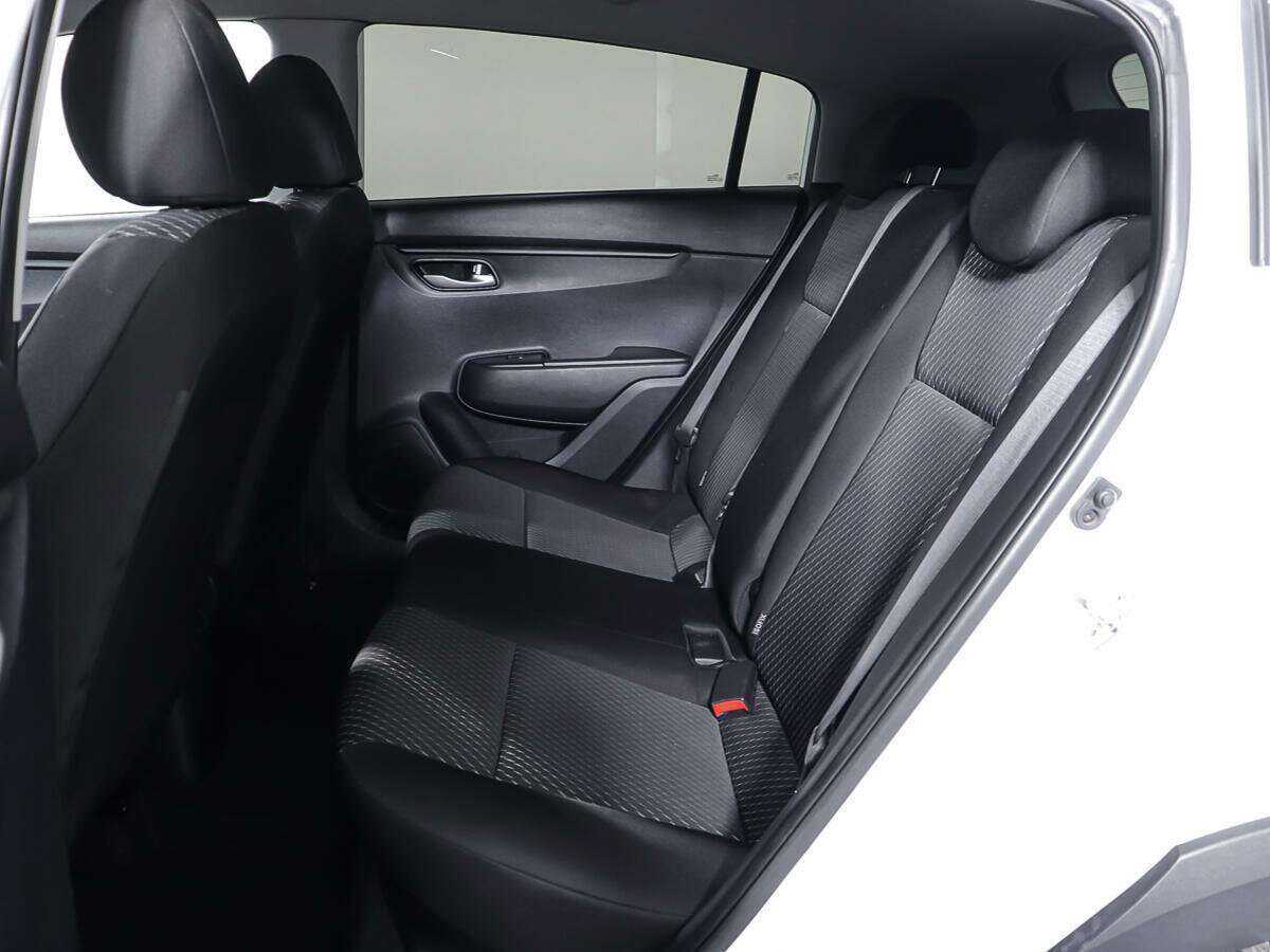 Купить Kia Rio с пробегом. Фото: #9