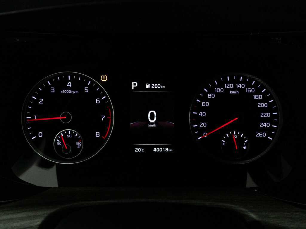 Купить Kia K5 с пробегом. Фото: #11