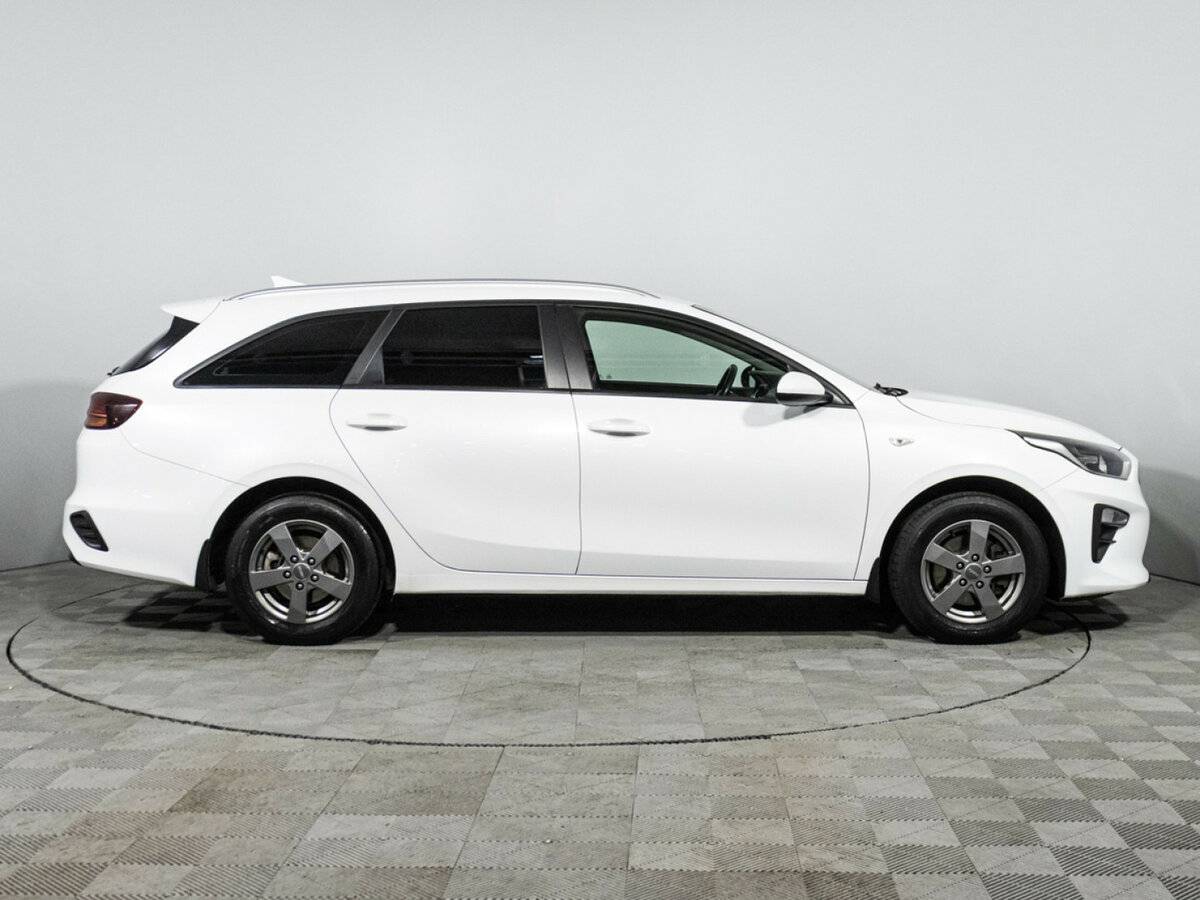 Купить Kia Ceed с пробегом. Фото: #3